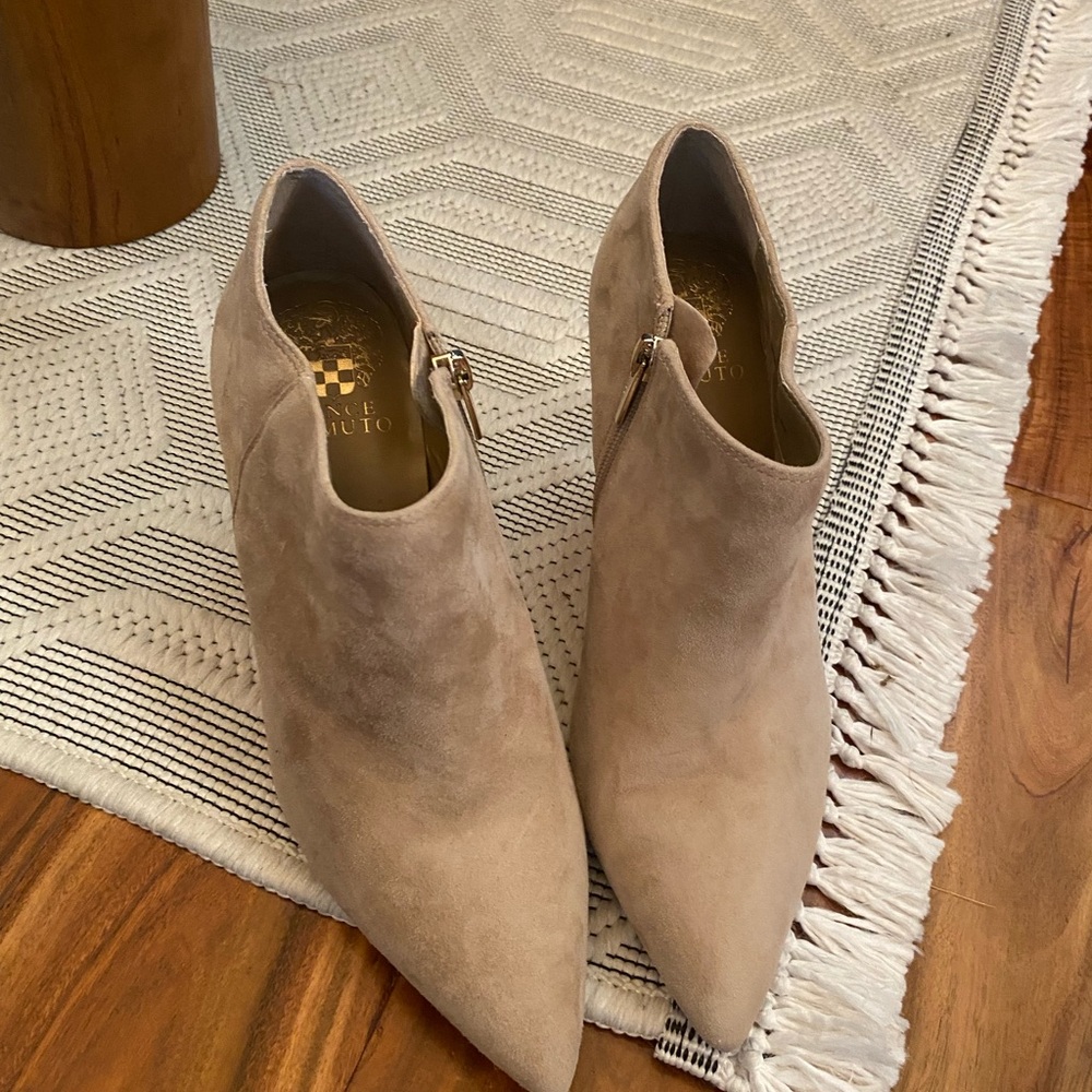 Vince Camuto Elegant Tan Suede Ankle Boots - Picture 7 of 9